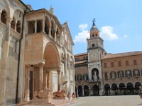 Modena, Dom Südportal mit Palazzo Communale