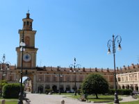 Gualtieri, Piazza Bentivoglio