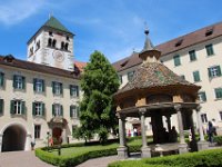 Kloster Neustift bei Brixen mit Wunderbrunnen